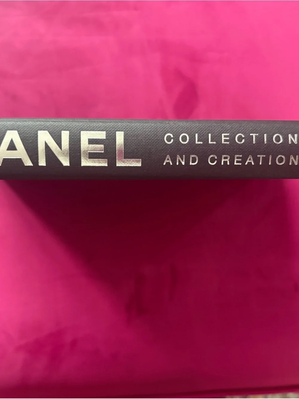 📖CHANEL Bath & Body Gift Book - Black & White